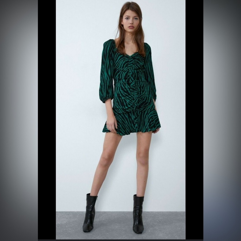 Zara Animal Printed Mini Dress‎ With Frills / Puff Sleeve size Small